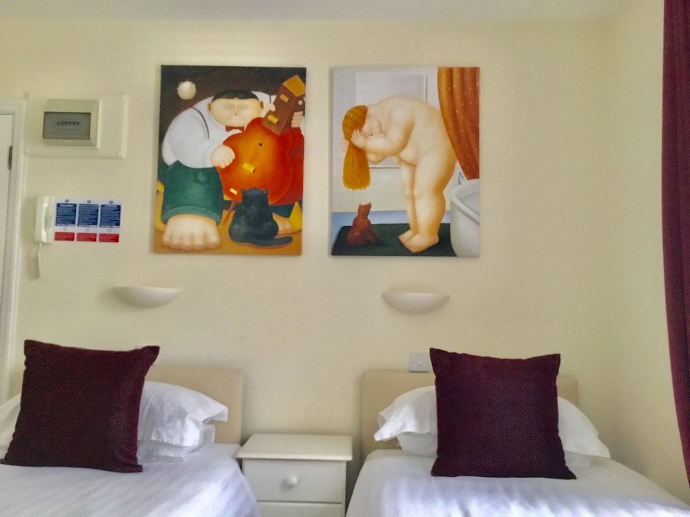Sarum Hotel