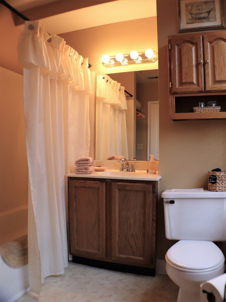 The Lincoln Short North B&B