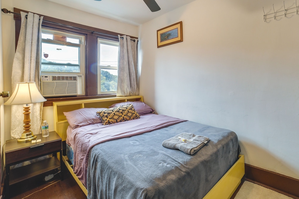 Pet-friendly Pittsburgh Home ~ 9 Mi to Downtown! view 5