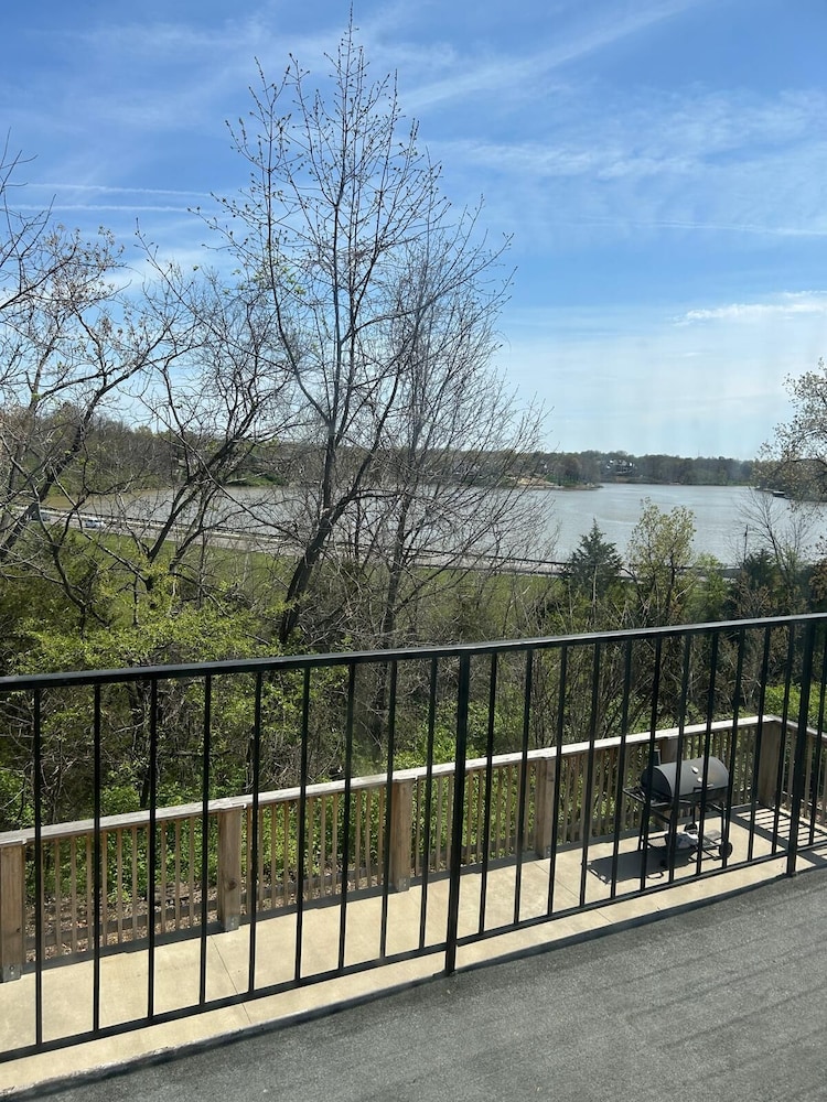 LAKEVIEWINN