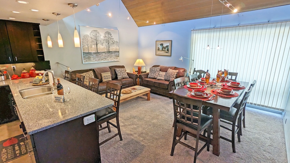Mt View Lodge 36 2 Bedroom Condo