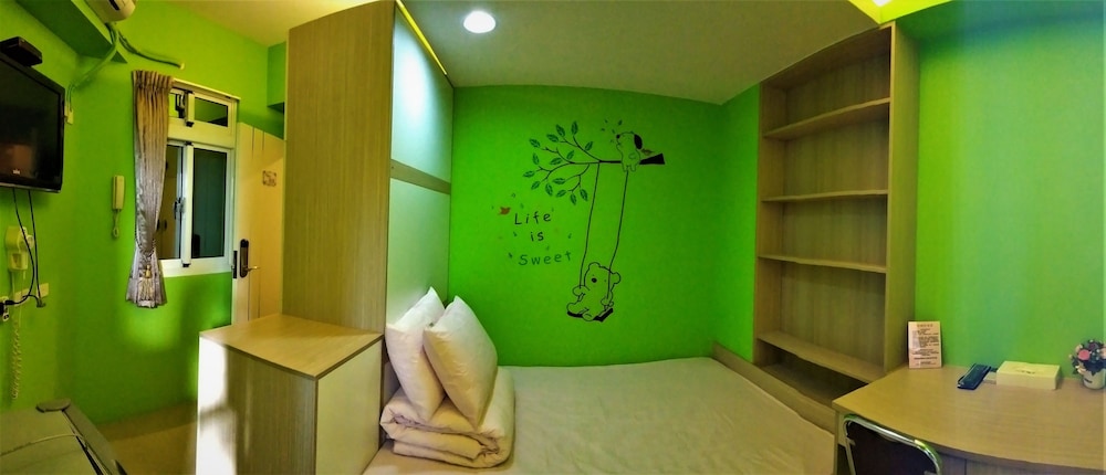 Photo 10