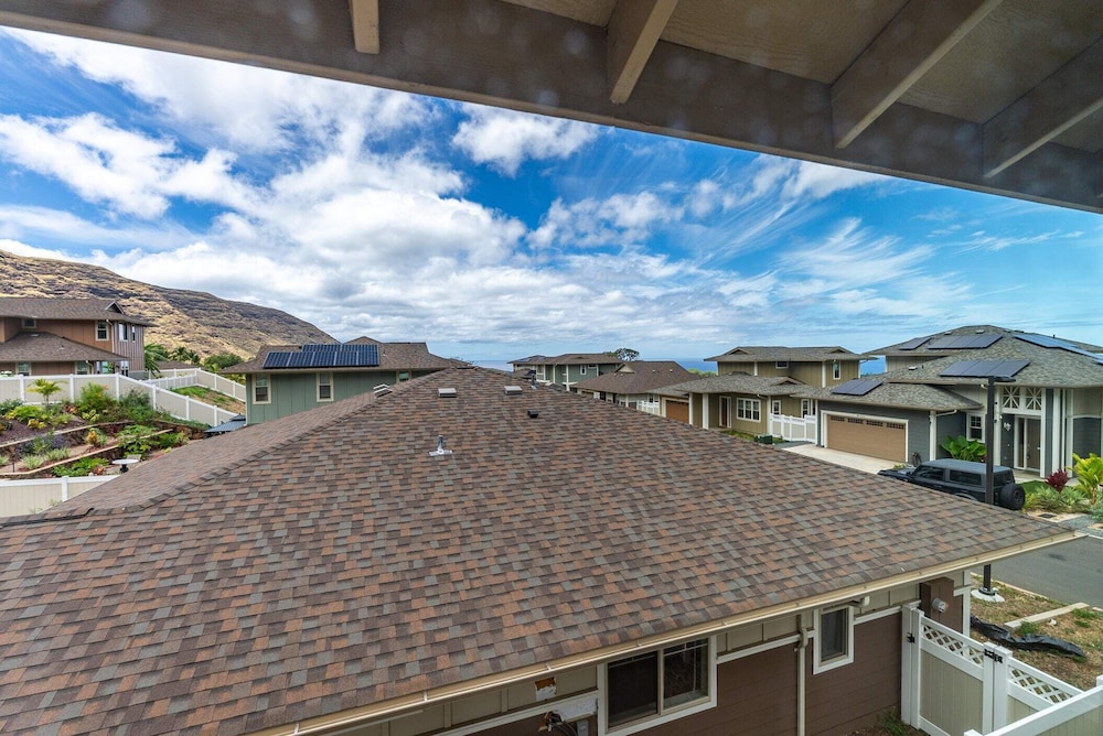 @marbella Lane - Elegant 3BR w/ Marvelous Views