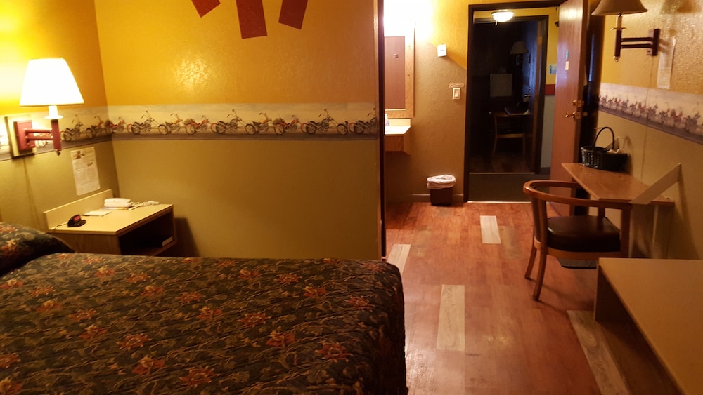Earth Inn Motel