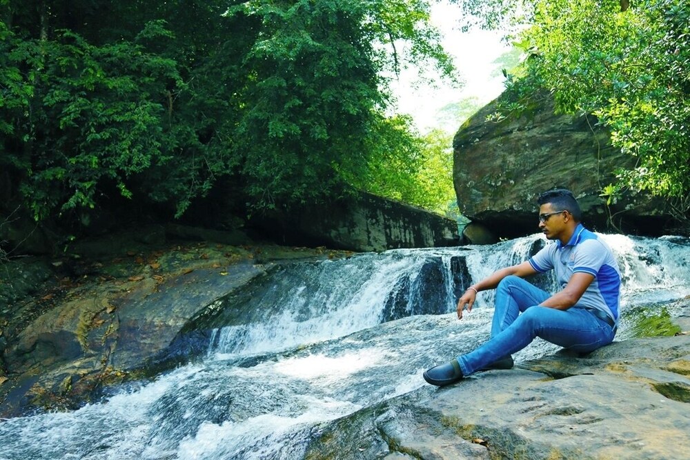 Makeliya Jungle & Waterfall Tour