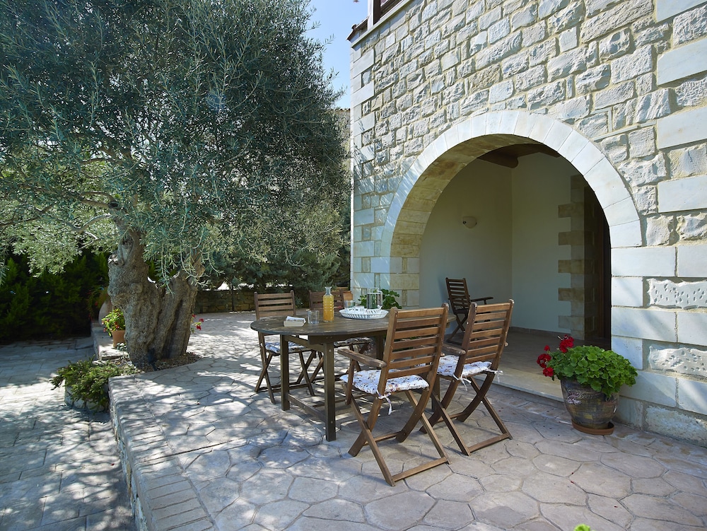 Vederi Estate