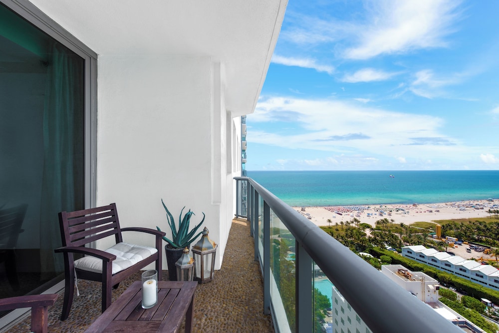 Luxury Vacation Rentals at The Setai by LRMB