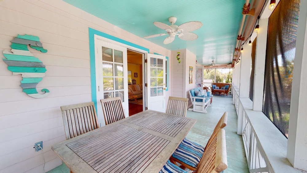 Thirst N' Howl by Tybee Vacation Rentals