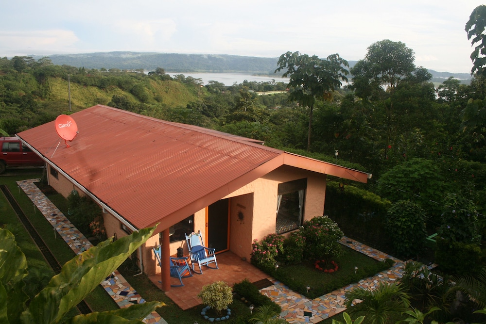 Encantada Guest House: Spectacular View & Excellent Reviews