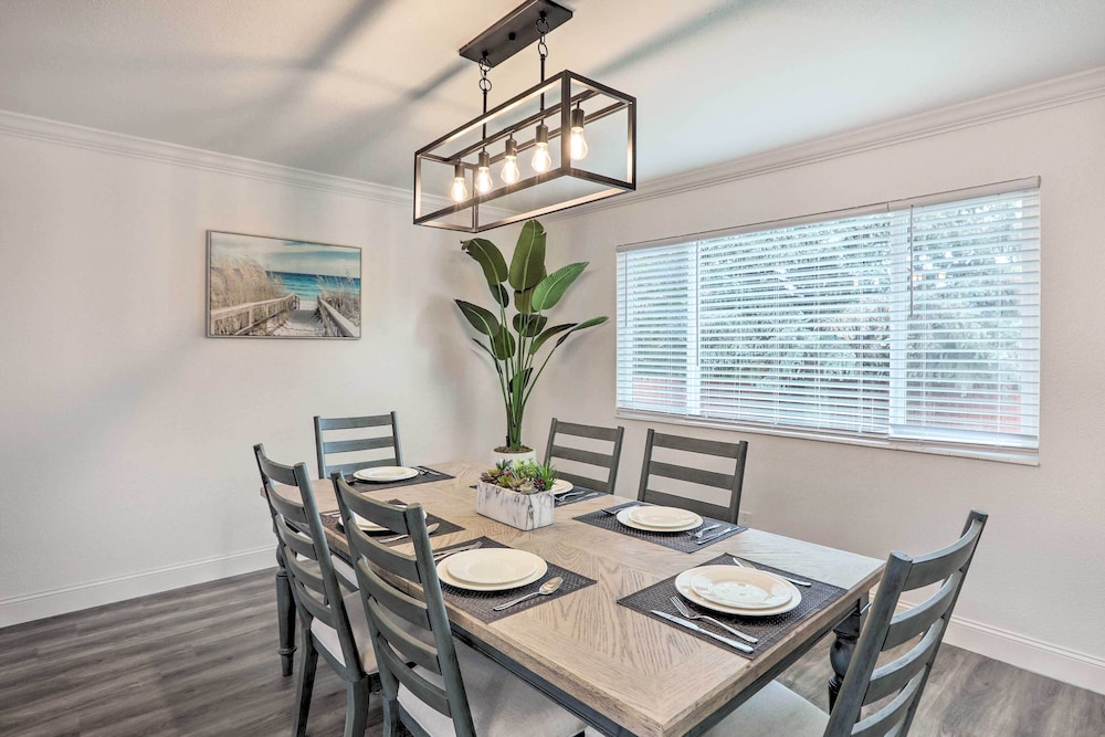 Reno Vacations - Sleek Family Retreat: 4 Mi to Downtown Reno! - Property Image 8
