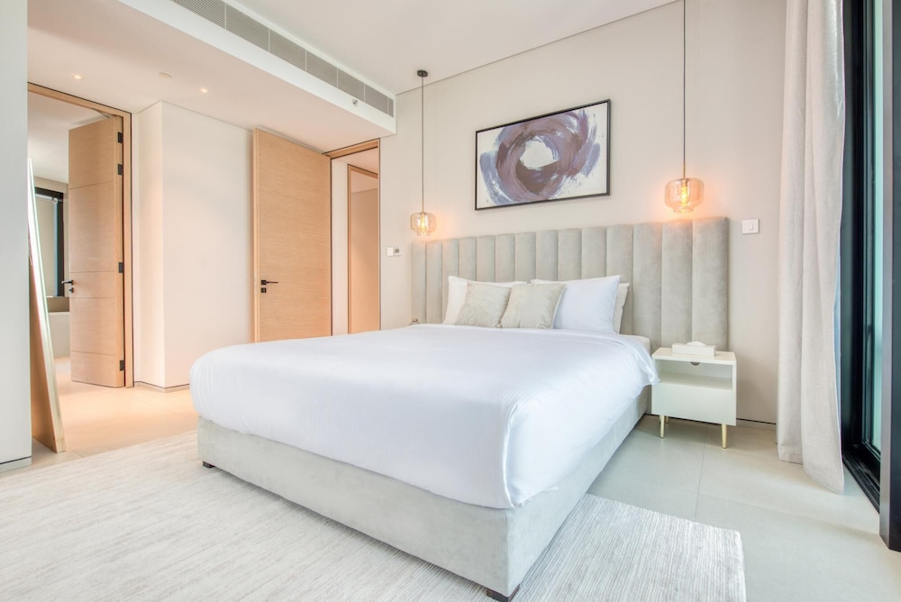 Luxury Sea View 3BR Maid Apt at the Address JBR