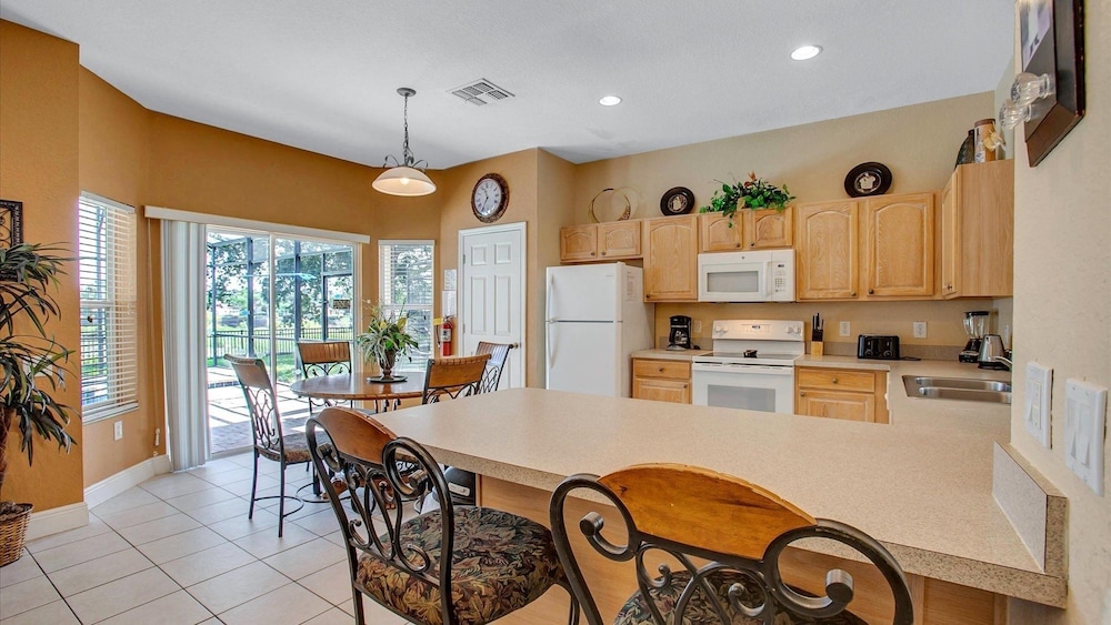 Windsor Hills Resort 6 Bedroom Home with Water Views 6 Home