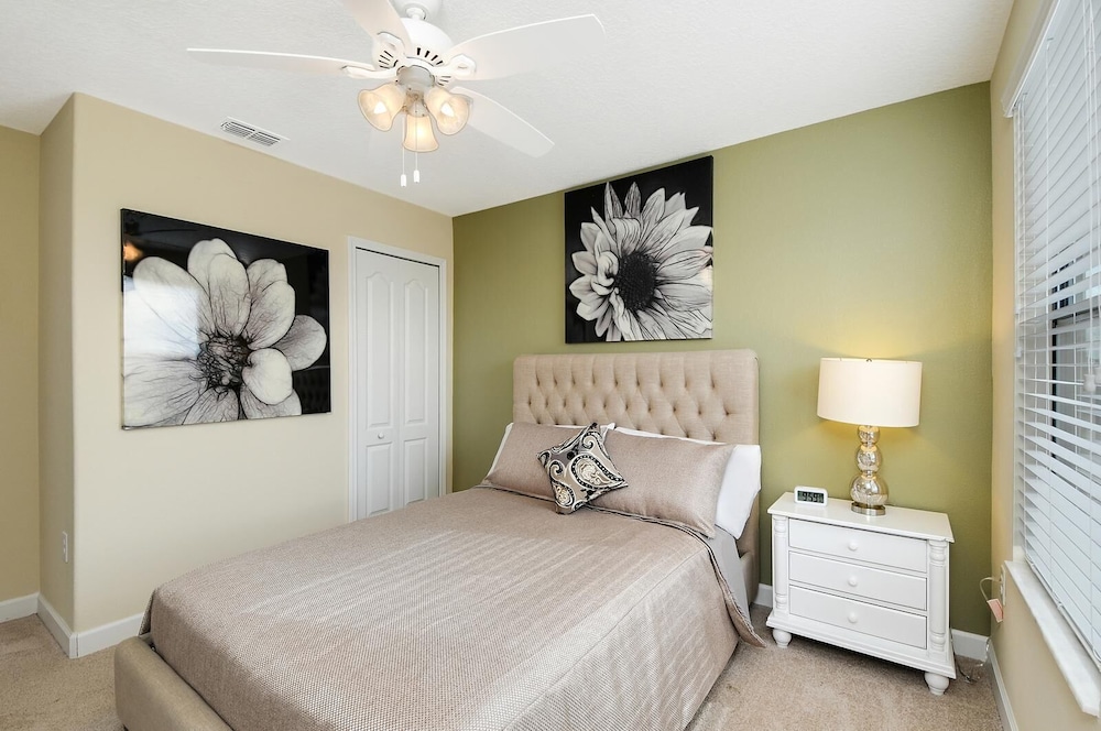 Decorated 6 beds at Champions Gate - Image 4