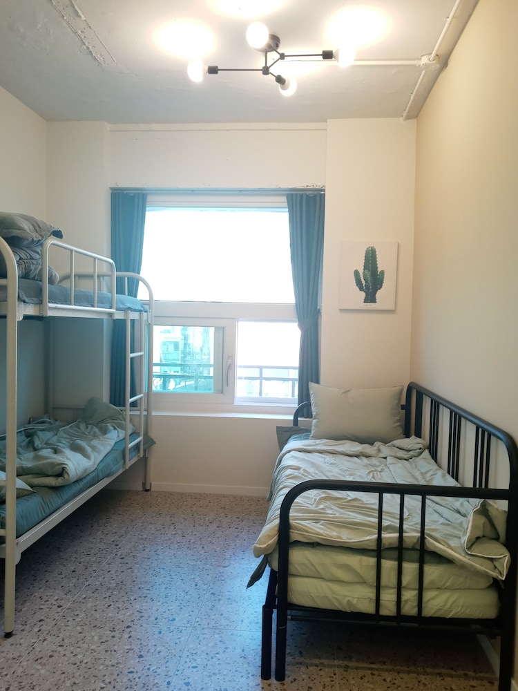 Mamas and Papas Guesthouse and Apartments in Seoul