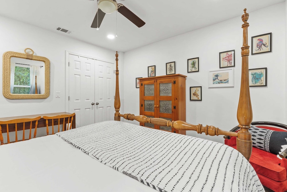 As You Like It by Avantstay Steps to Beach, Bikes, Sleeps 18!