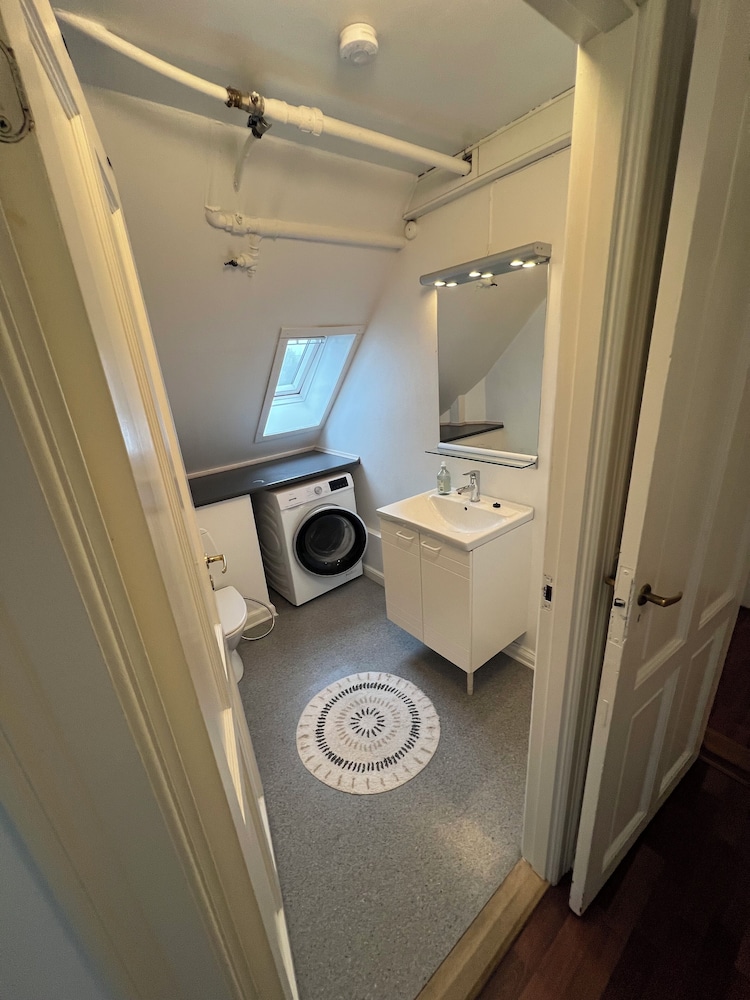 Classic Brownstone Apartments and Rooms