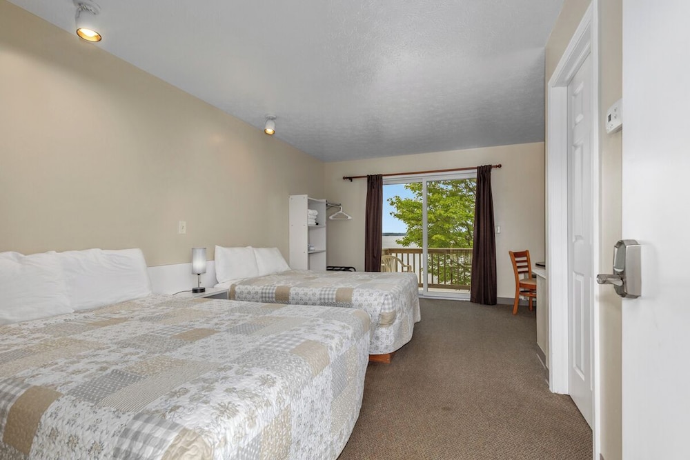 The Lakeview Motel