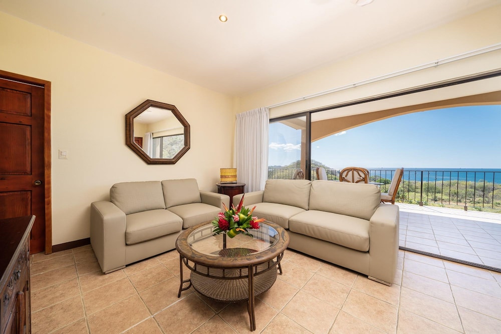 Oceanview Condo With Pool Near Playa Prieta 2BR - Vida de la Paz 4