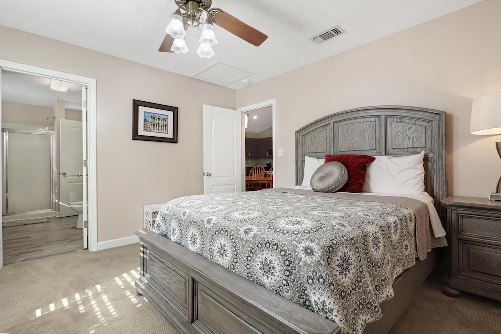 White Lane 3 Bedroom Home by RedAwning view 4