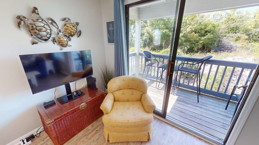 Beach Racquet B by Tybee Vacation Rentals