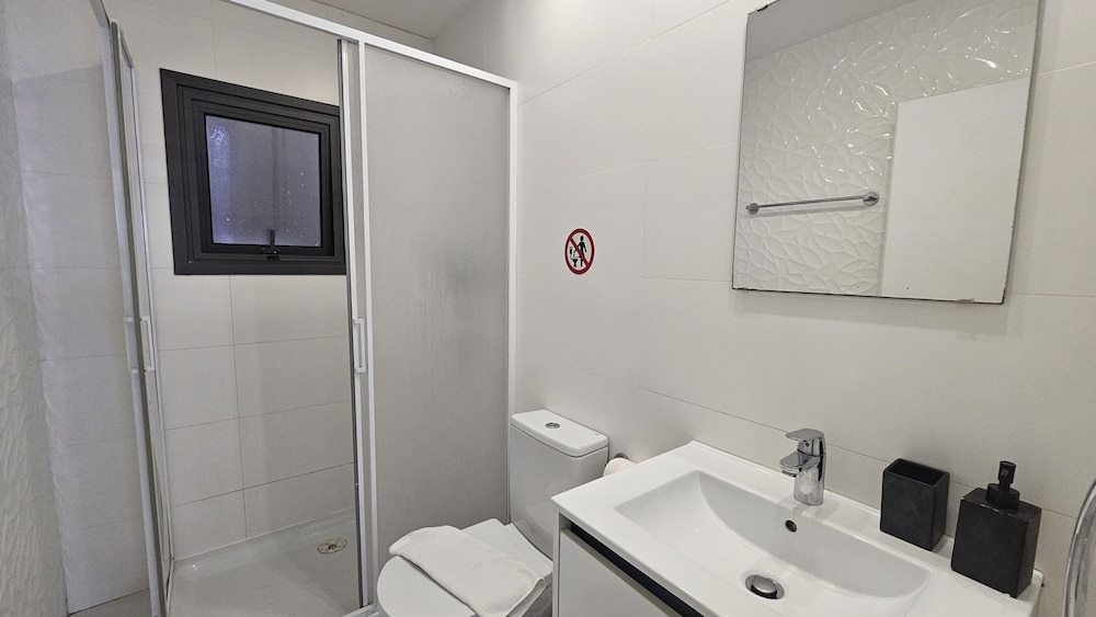 12 LCA - Stay Finibreeze Apartment