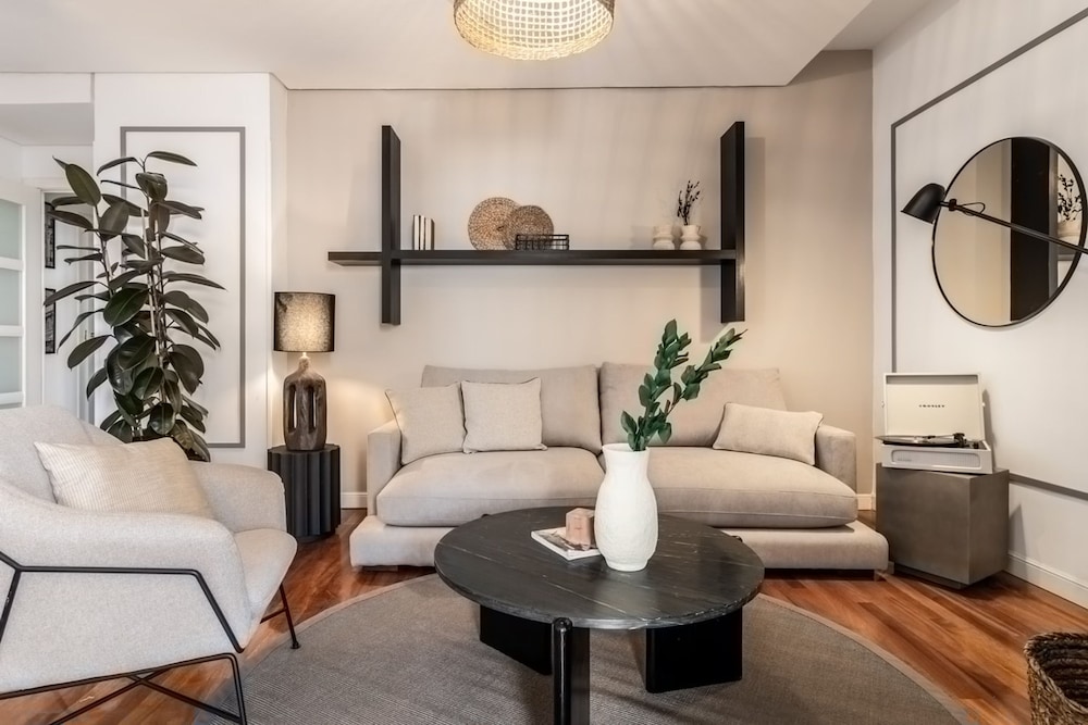 Lineal - 2 Bedrooms and Balcony in Goya