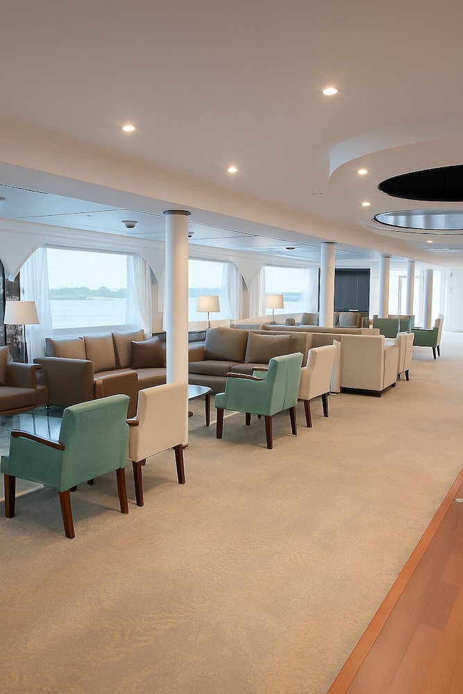 Nile Cruise Royal Queen 1 every Friday from Aswan 3 nights and every Monday from Luxor 4 nights