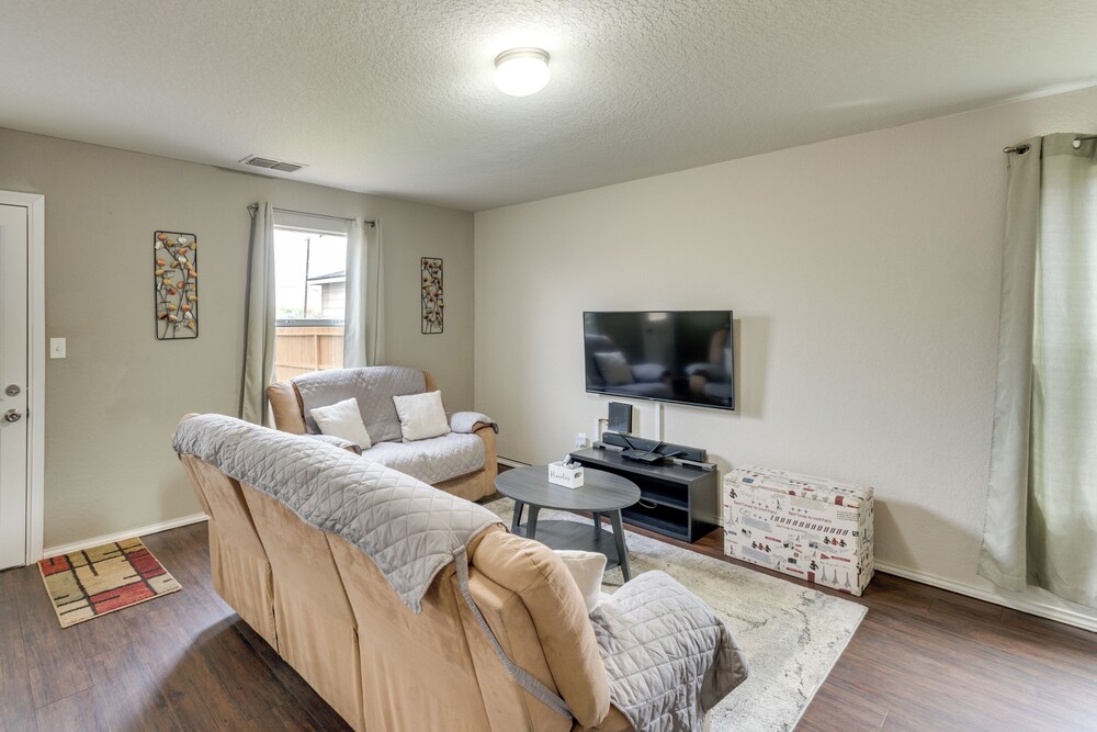 Near Hiking Trails: Home w/ Deck in San Antonio!