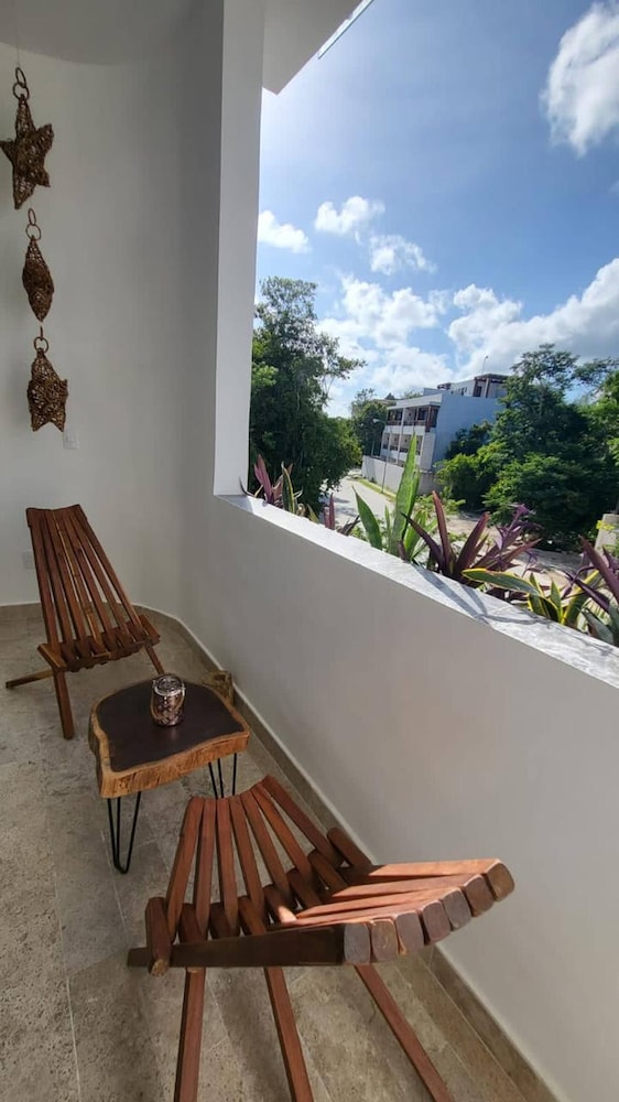 Perfect Studio Light and Nature in Aldea Zama