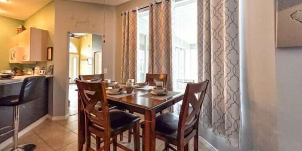 Free Welcome Pack - Private Pool - Near Parks