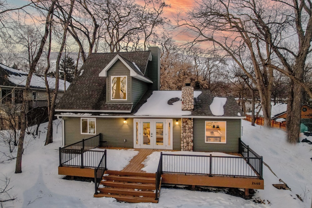 Cottage on Medicine Lake