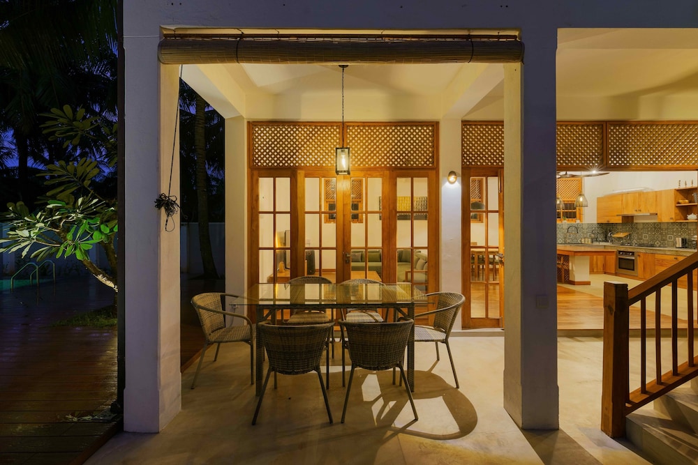 Kandakuliya Sunrise Beach Villas