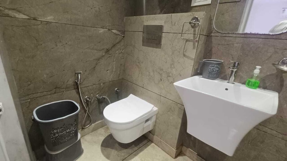 Hotel Red Chilly Adarsh Nagar