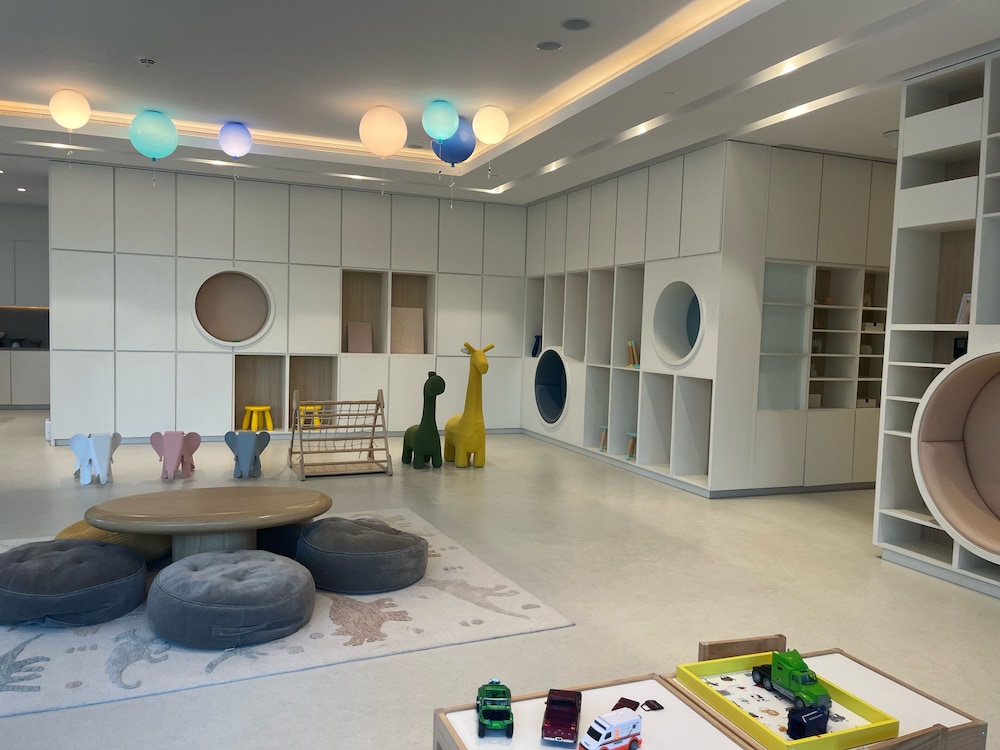 Luxury 1BR 5 star Apt Burj Khalifa View