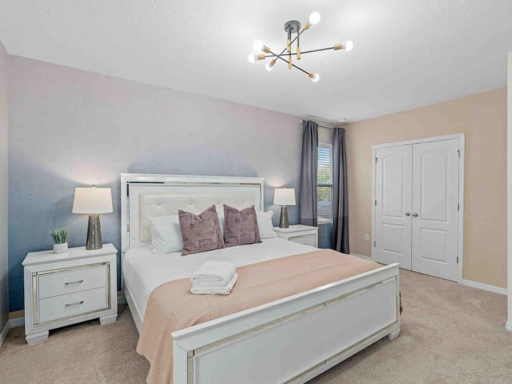Super Comfy- 7BD 5 5BA Sleep s 22 w Amenities