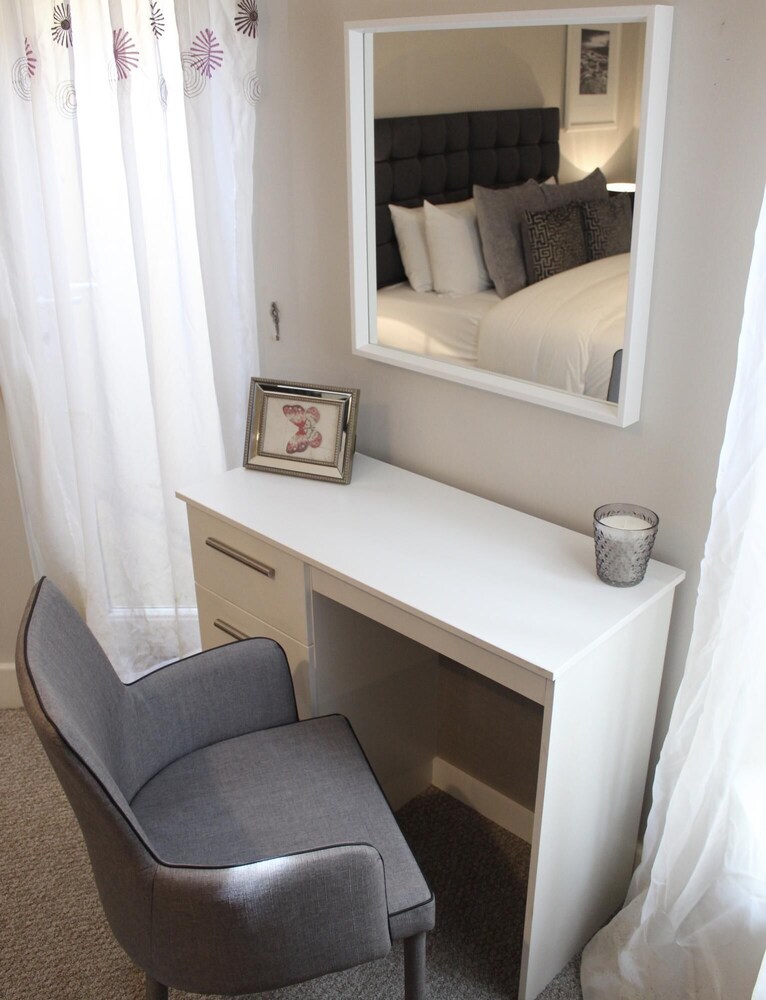 Mathus Gardens - Two Bedroom Apartment view 5