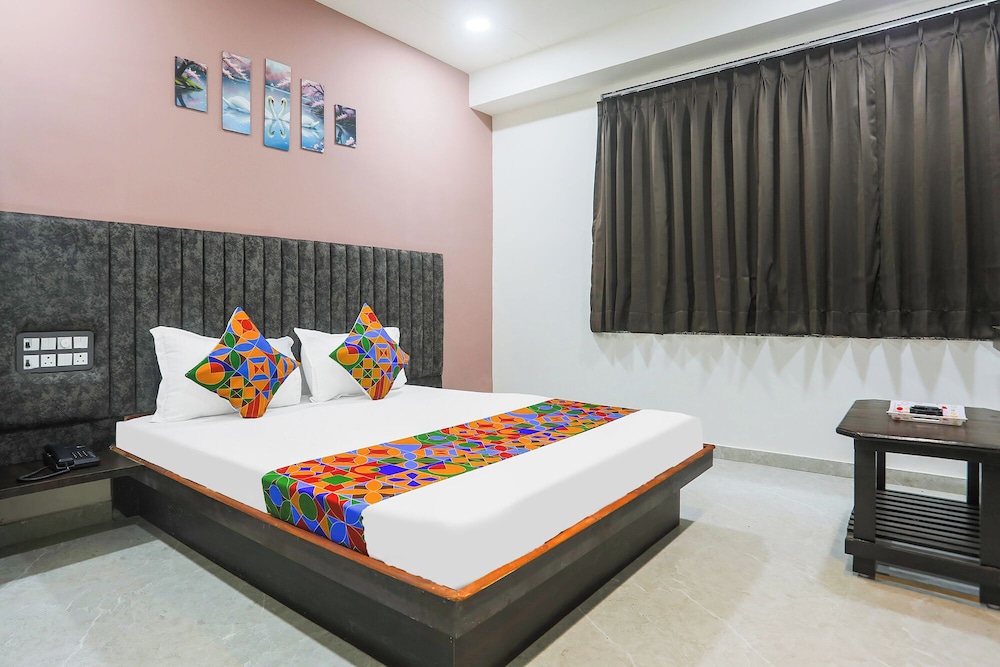 Fabhotel River View