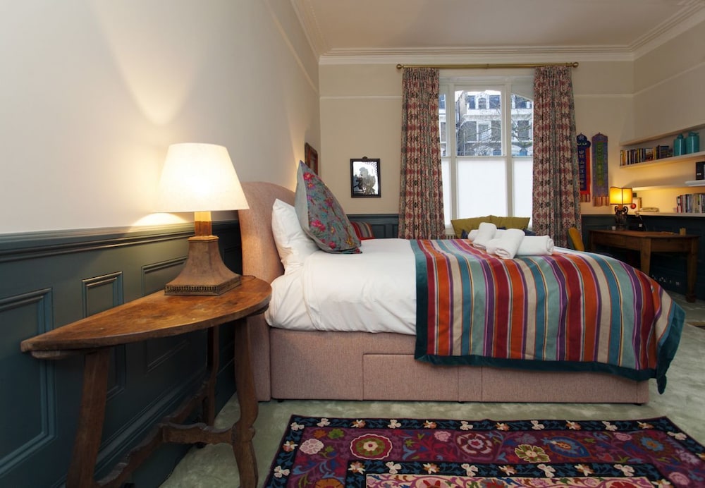 Holland Park Luxury with Garden