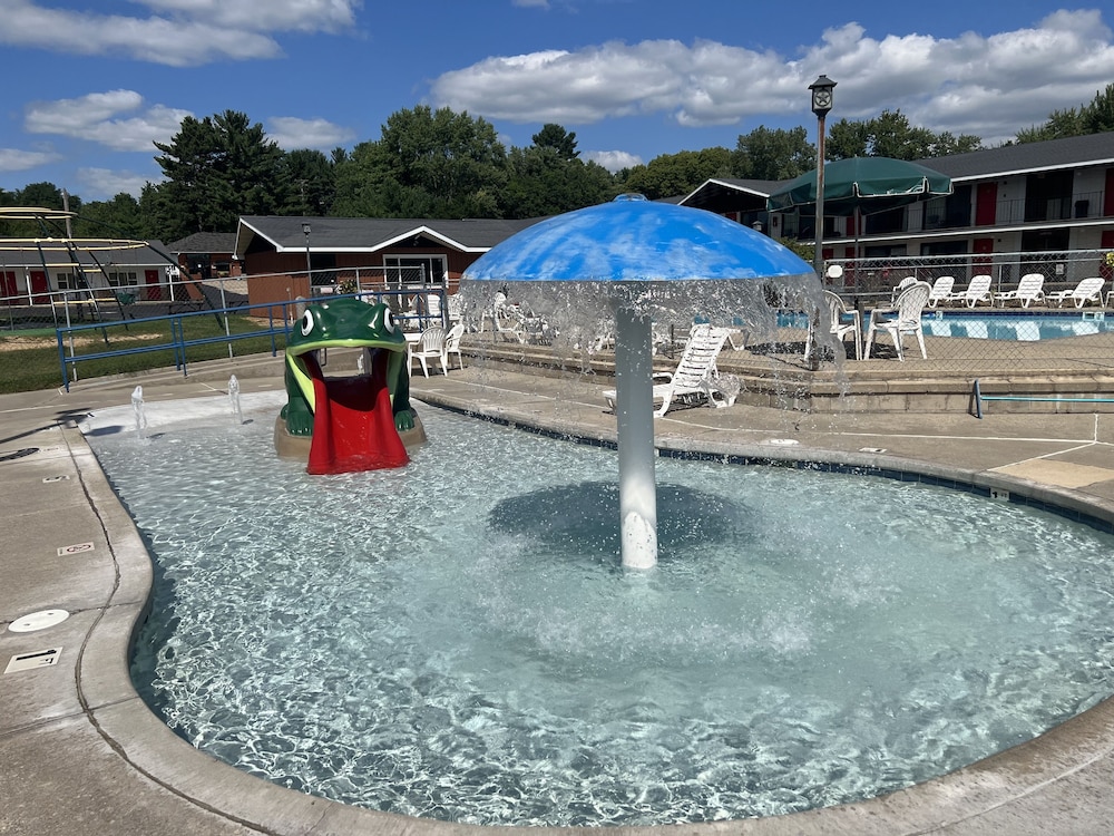 All Star Inn & Suites