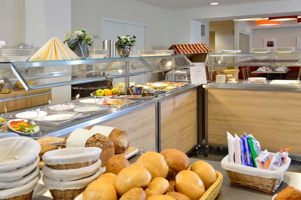 Berlin Vacations - ARIBO Hotel Erbendorf - Property Image 29