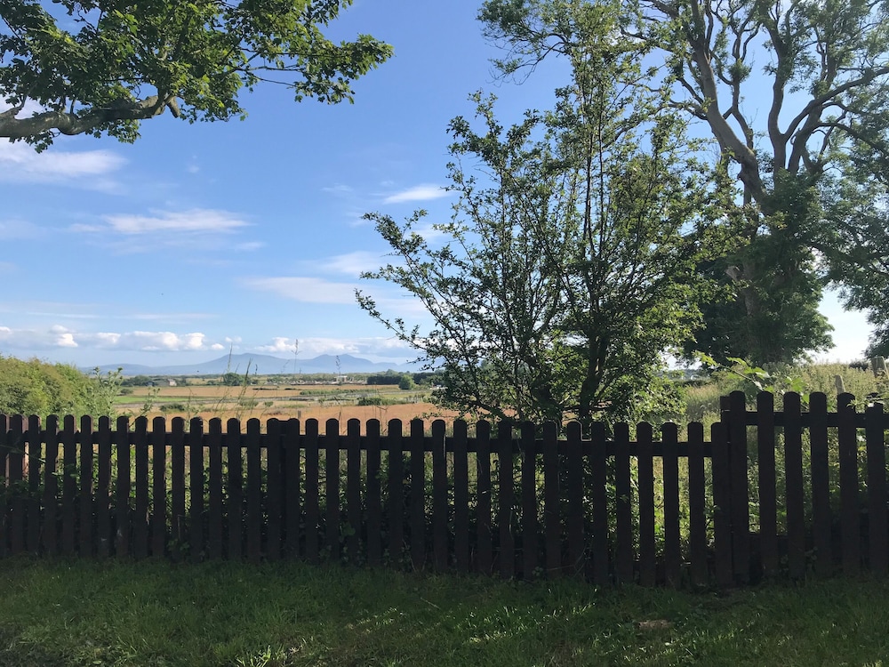 Barn End, 9 Stad Clynnog