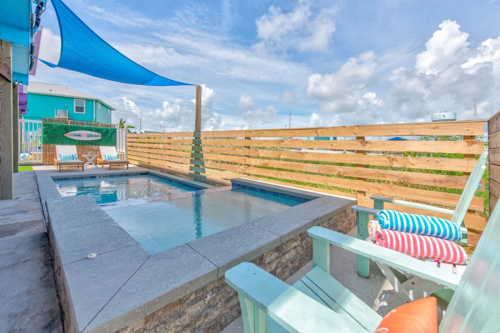 Totally Beachin by Avantstay Private Pool Hot Tub Swing Seats Beach Get Away