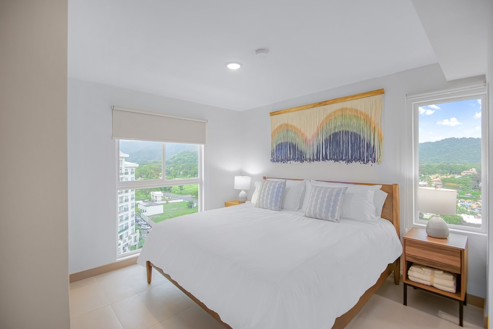 Brand New 3BR Condo With Incredible Views