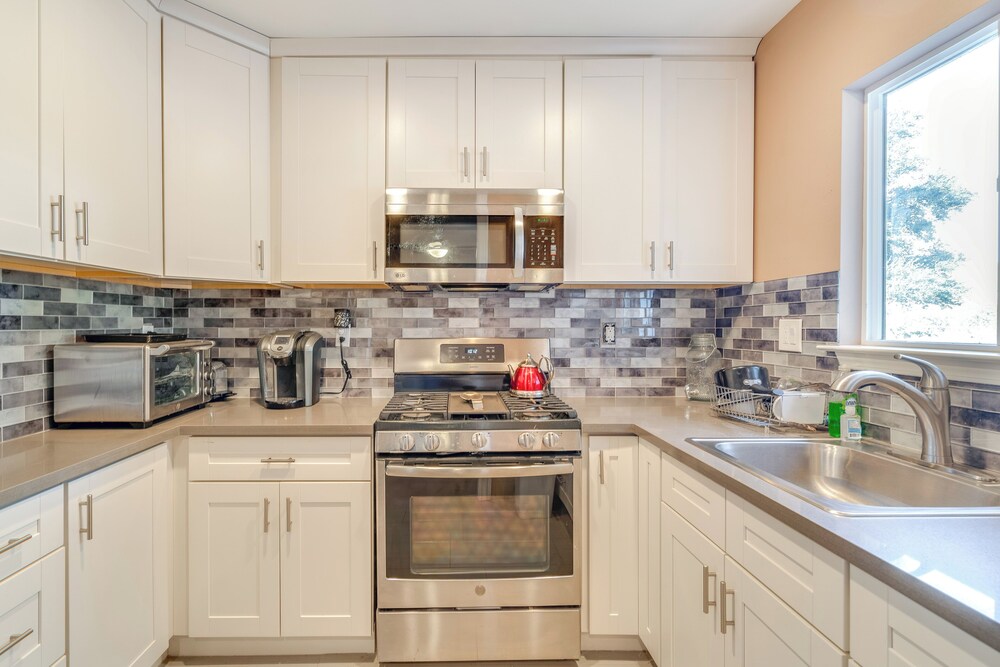 Near Hiking & Golf: Cozy Cottage in Morgan Hill!