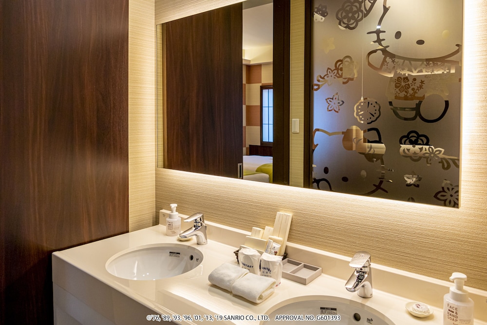 HOTEL OKINAWA WITH SANRIO CHARACTERS 64