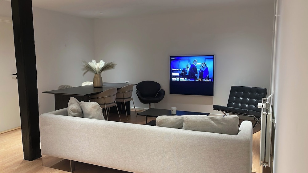 Maison Nord 6 min from Airport & Sleep 6