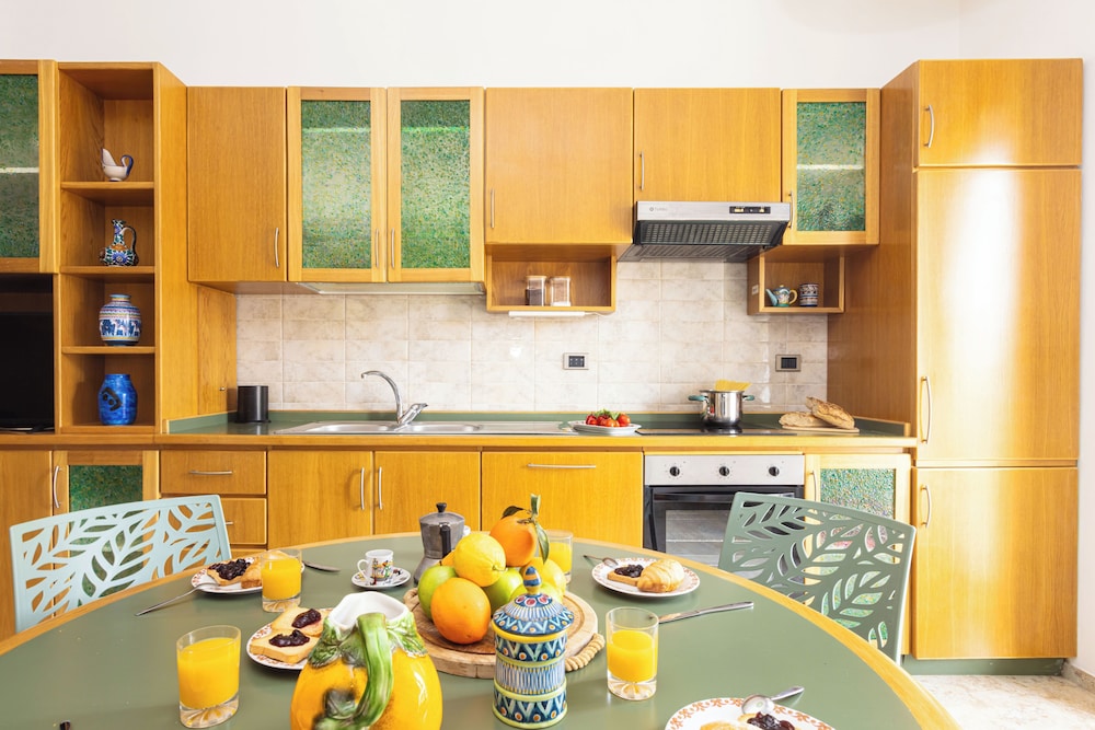 New Family 3 Bedrooms House In Sorrento