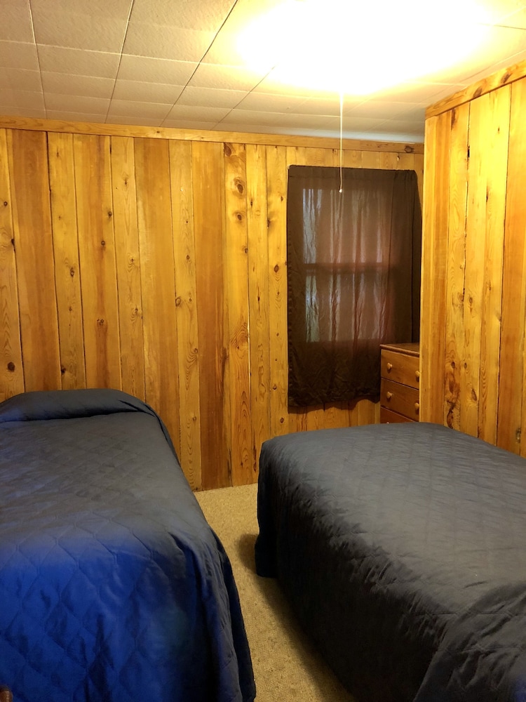 Sportsman's Lodge