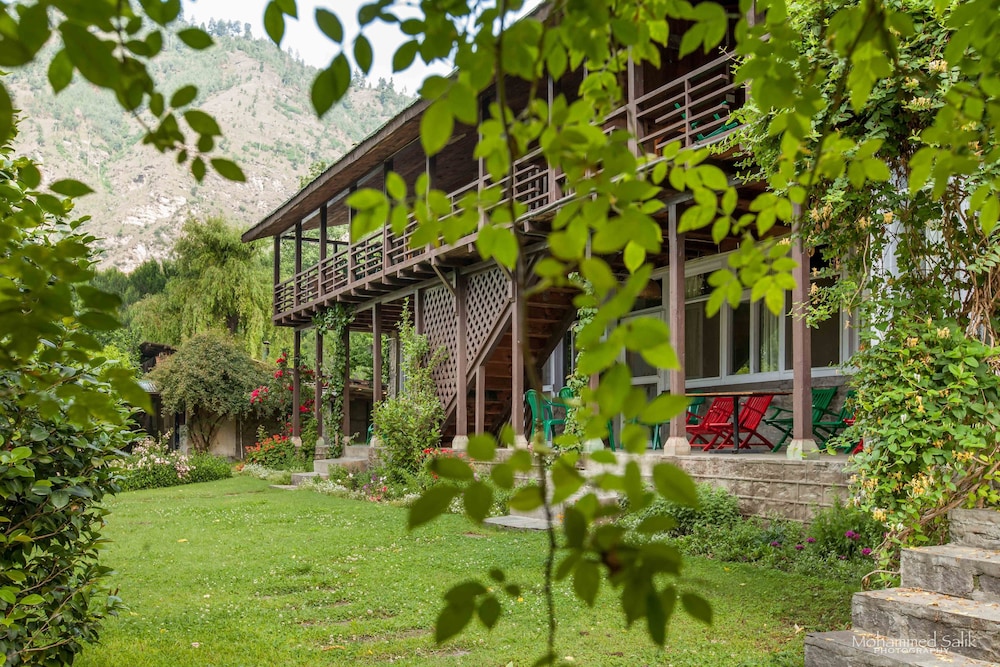 Johnsons Hotel