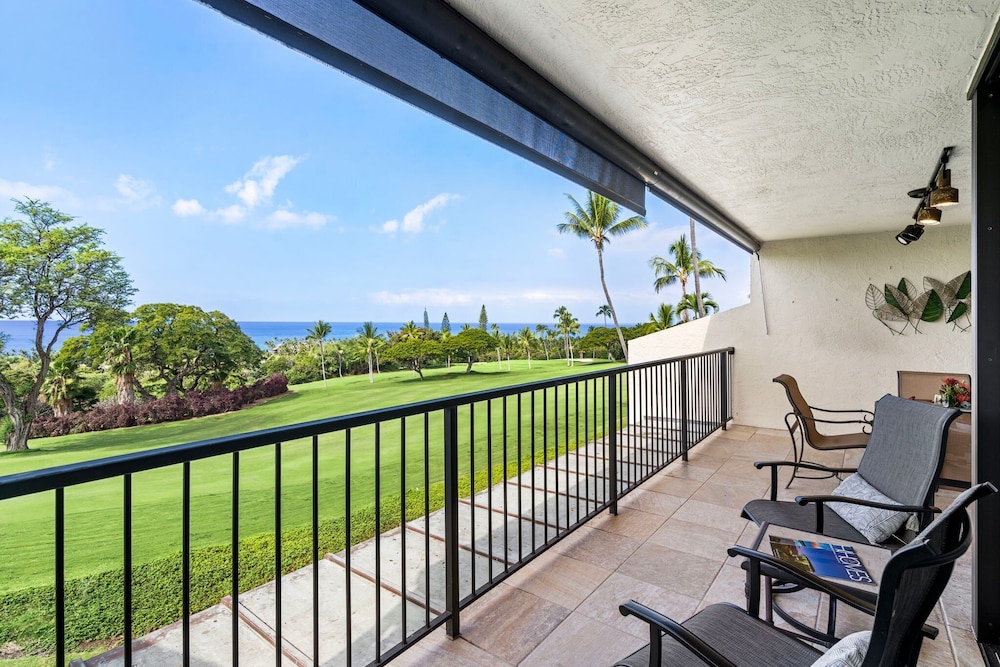 2 Bedrooms + Loft - Sleeps 6 - Ocean & Golf Views - Lanai - Vrkcv